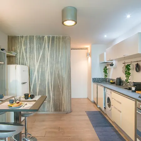 The Loft Gallery By Giulia Roma