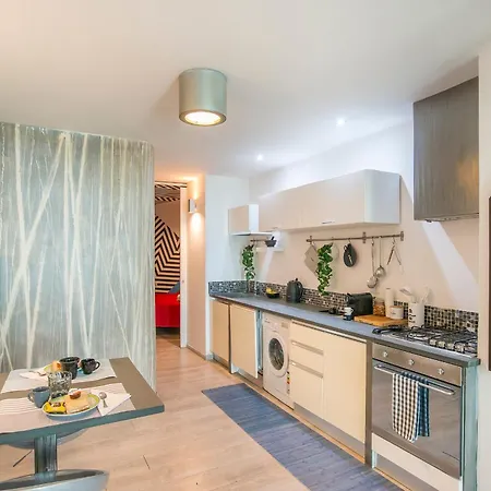 The Loft Gallery By Giulia Daire *