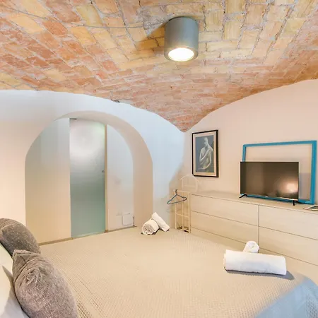 Daire The Loft Gallery By Giulia Roma