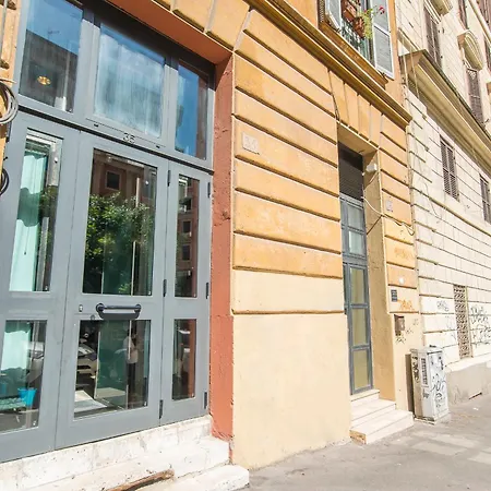 The Loft Gallery By Giulia *