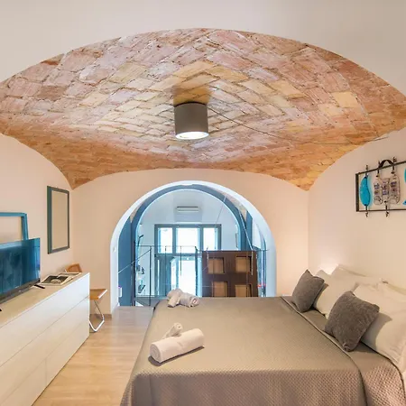 Apartment The Loft Gallery By Giulia