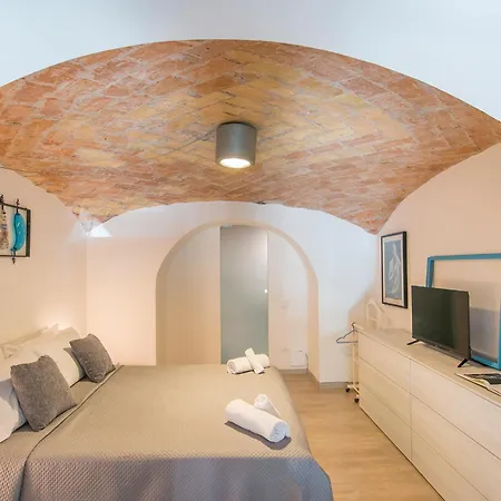 The Loft Gallery By Giulia Apartment